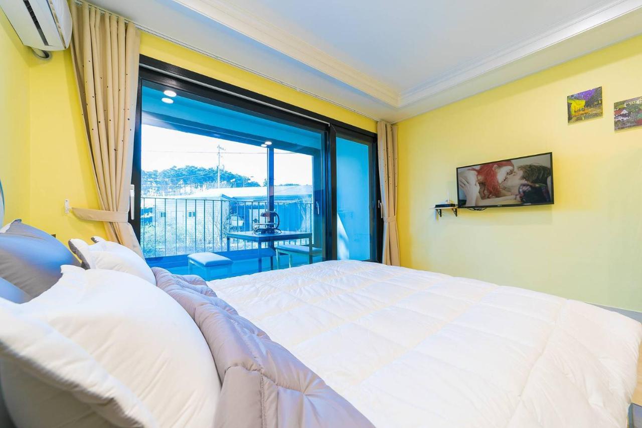 Gangneung Haesolnaeeum Pension Exterior photo