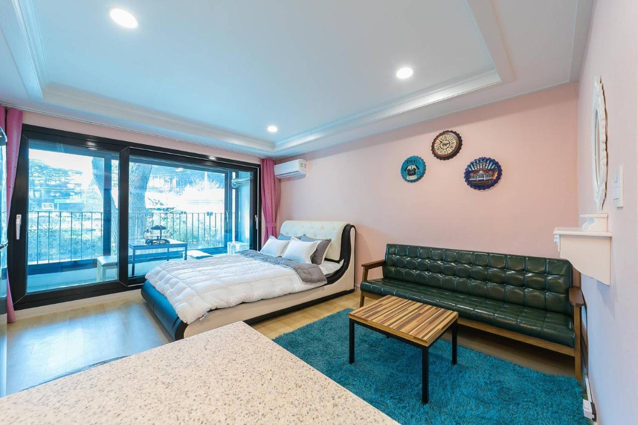 Gangneung Haesolnaeeum Pension Exterior photo